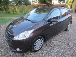 Peugeot 208 1.4 i 95 Hk. År 2012. 
