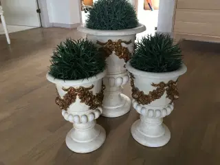 Tre stk. dekorative urtepotter