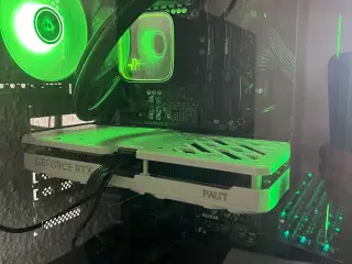God gaming pc sælges 