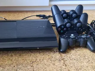 Playstation 3 med 3 controller, og spil