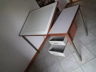 Arkitekt bord i teak fra 1950'erne