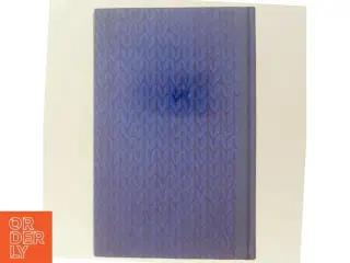 Blå hardback bog
