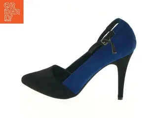 Højhælede sko med rem (str. 40 )