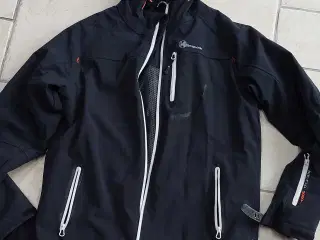 Sort soft shell vinter jakke. 