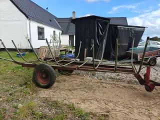 Juletræ og / traktor vogn