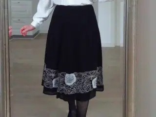 Nederdel, Brandtex, Str. 40