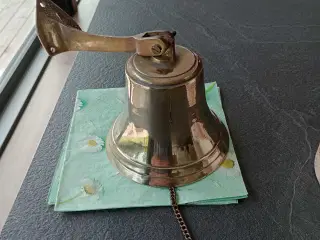 Messing skibs klokke 