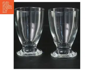 To glas (str. 2 styk. ø. 7,5 cm. længde. 11,5 cm)