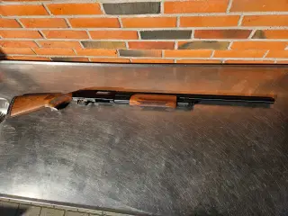 Pumpgun, Mossberg model 835 Cal 12-89
