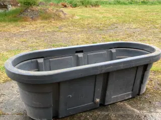 Vand trug i plast 550 liter