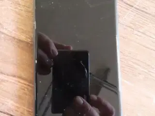 Smartphone APPLE IPHONE 8