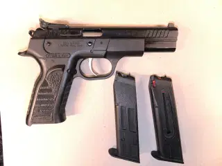 Tanfoglio Force - Cal. 22lr, god stand, god pris