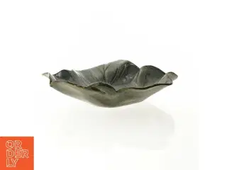 Keramik fad i blad form (str. 23 x 20 cm)