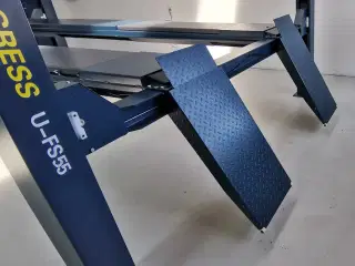 NY! 4-søjlet lift 5,5T (32.000- eskl.moms)