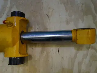 JCB 4CX Cylinder 559/60215