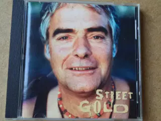 Lawrence ** Street Gold 