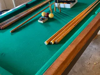 Billiardbord med det hele