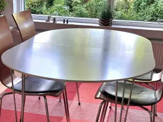 Elipsebord (Piet Hein efterligning) 