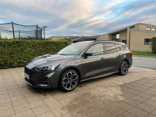 Ford Focus 1,0 EcoBoost ST-Line stc.