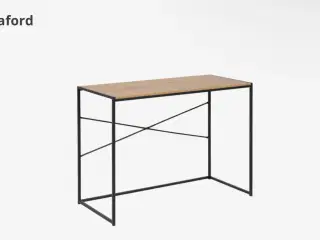skrivebord i minimalitisk design