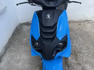 Peugeot speedfight 4