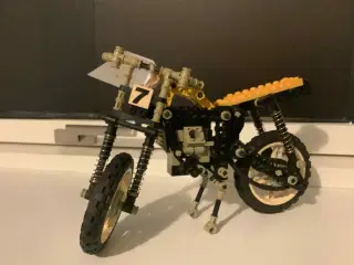 Lego Technic  Gul Motorcykle - model 8838