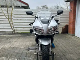 Suzuki SV1000S