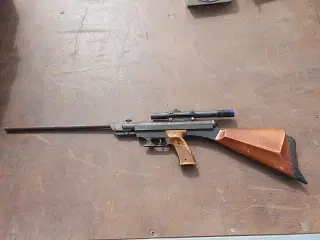 Luftgevær med kikkert fabrikat B. NICKEL MARBURG/L