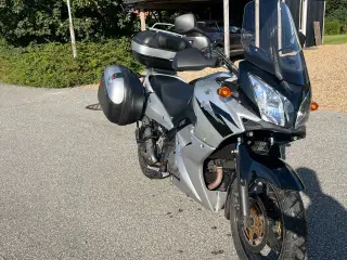 Lækker nysynet Suzuki dl 650