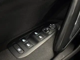 Peugeot 308 1,2 VTi Active 82HK 5d