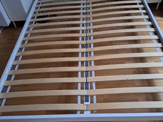 Ikea seng str 140 x 200 cm