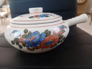 Keramik kasserolle med låg