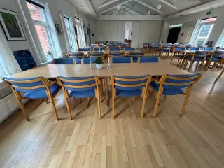 Farstrup konferencestole med borde - 14 sæt