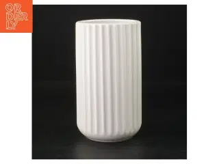 Lyngby porcelænsvase fra Lyngby (str. 15 cm. 8 cm i diameter)