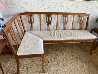 Lækker hjørnebænk i teak. 