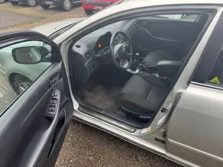 Toyota Avensis 1,8 VVT-i Terra stc.