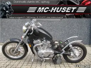 Suzuki VS 750