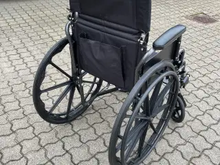 Letvægt kørestol i aluminium- sammenklappelig
