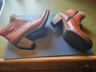 Smarte Rieker støvle kort model 