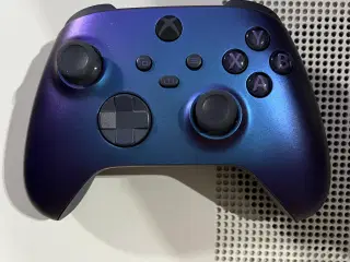 Xbox one med rat,spiles og 3 controlers.