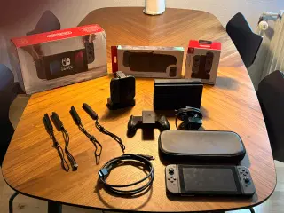 Nintendo Switch inkl. ekstra sæt Joycons