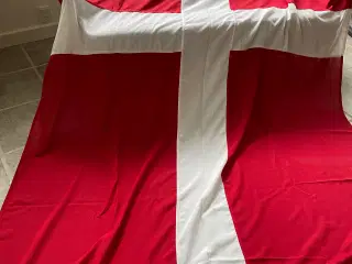 Dannebrogsflag til 8 m flagstang