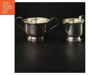 Sæt af to sølvfarvet kande og skål (str. Ø 10 cm ø 8 cm)