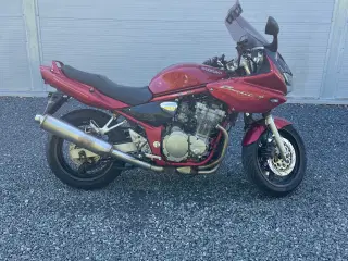 Suzuki Bandit 600