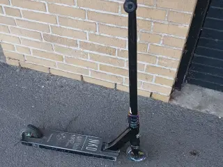 Stunt scooter NKD rally v4 rainbow 