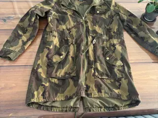 Jakke camouflage str m (stor i str)