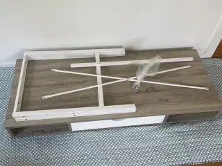 Skrivebord + stoleunderlag 