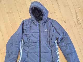 Adidas tynd dyne jakke