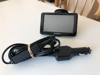Garmin Nüvi 2455 GPS med nyeste kort (2027.10)