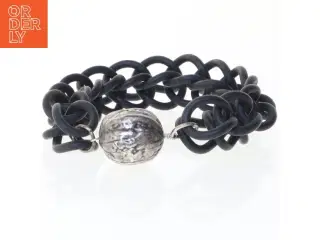 Sort armbånd med metalperle (str. Ø 6 cm)